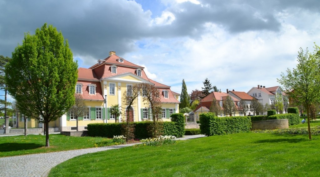 Astounding DG Solutions- Right In Milton Keynes