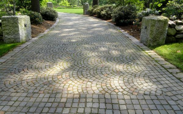 Create A Stylish Natural Driveway With Setts And Cobbles