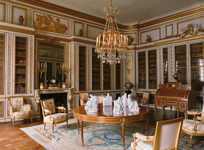 French Provincial Furniture