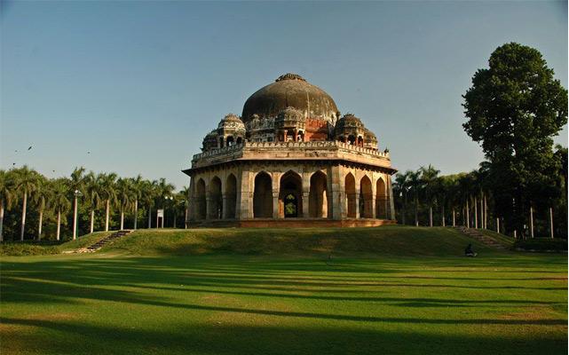 A Romantic Date In New Delhi Outside Closed Doors
