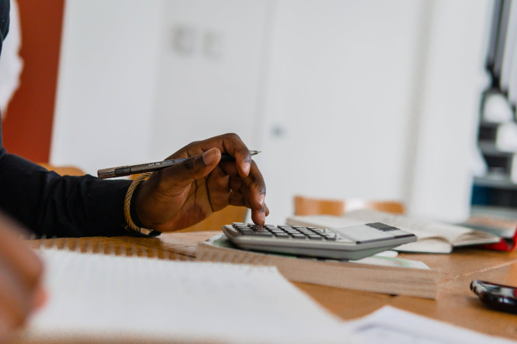 Cash In vs Cash Out: Analyzing and Optimizing Your Small Business's Cash Flow